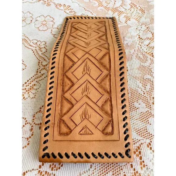 Vintage 70's Tooled Leather Bi Fold Wallet - Picture 2 of 11